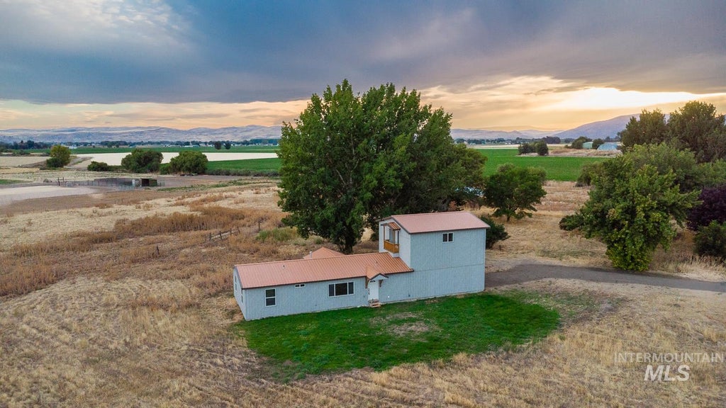 Photo of 1117 Olds Ferry Rd, Weiser, ID 83617 (MLS # 99001264)