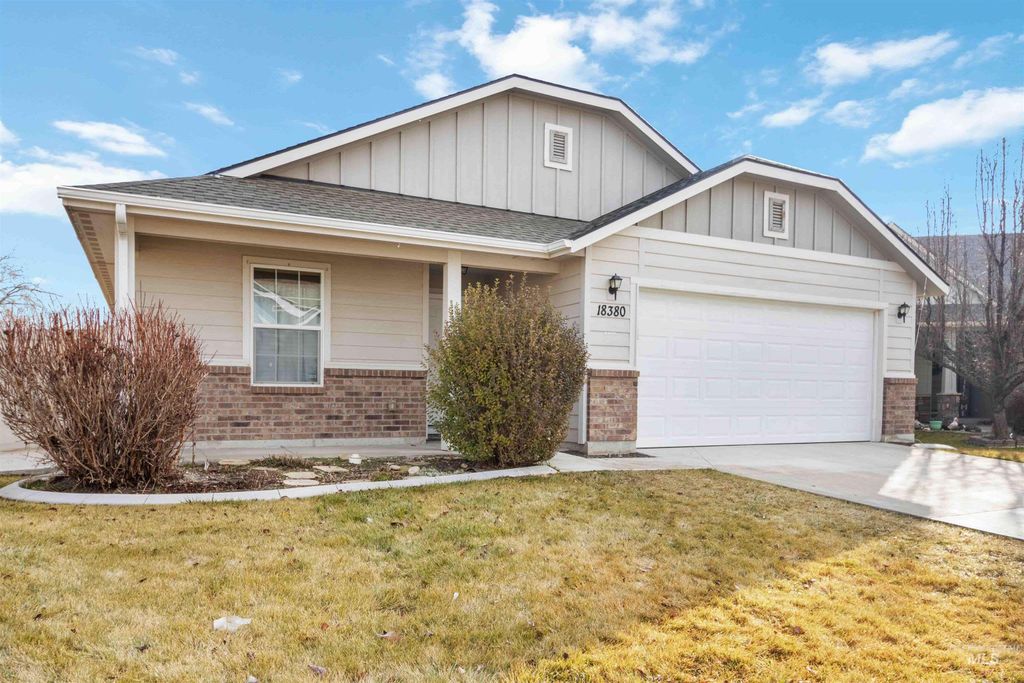 Photo of 18380 Harvester Ave, Nampa, ID 83687 (MLS # 98973406)