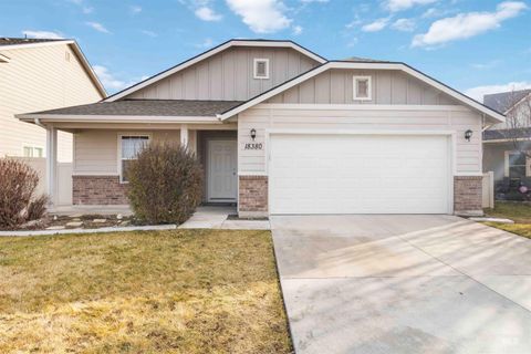 Photo of 18380 Harvester Ave, Nampa, ID 83687 (MLS # 98973406)