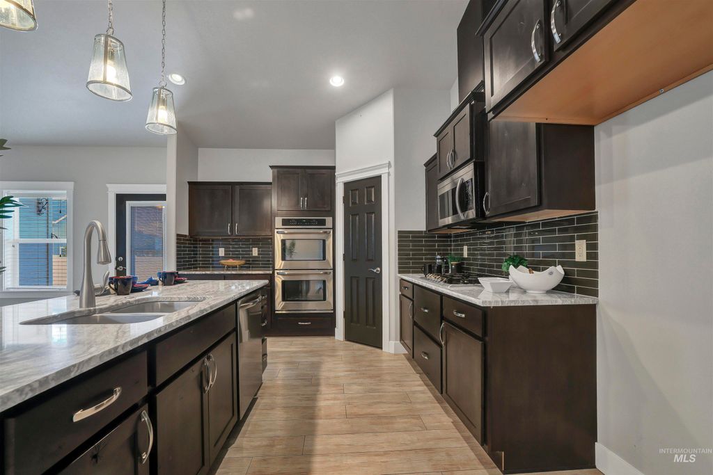 Photo of 1082 White Birch Ave, Twin Falls, ID 83301 (MLS # 98983689)