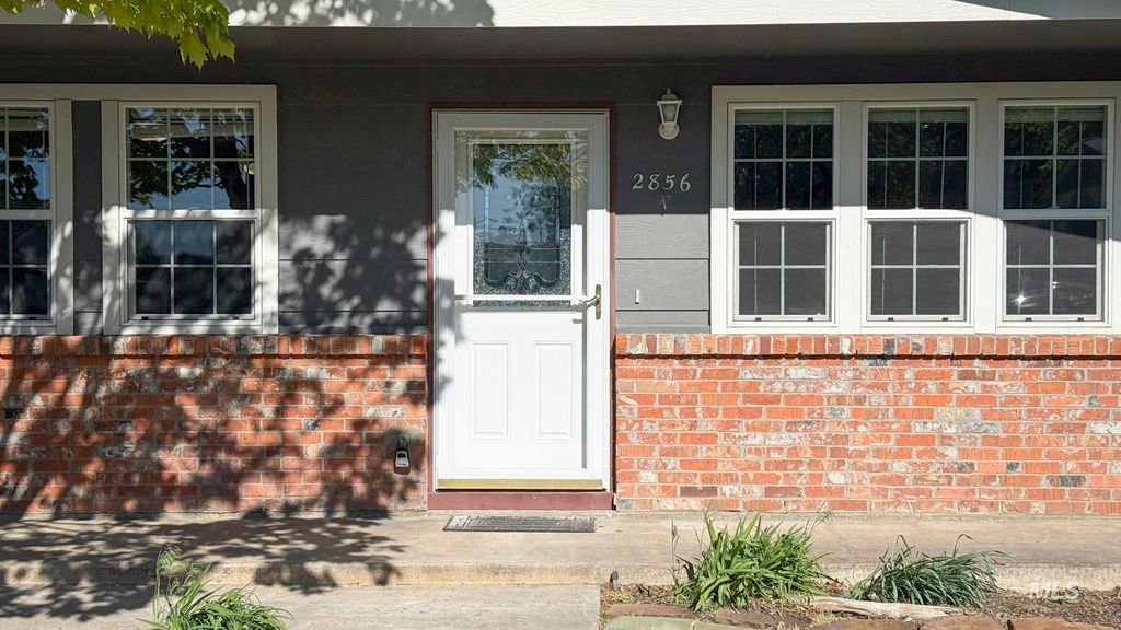 Photo of 2856 N Manchester Place, Boise, ID 83704 (MLS # 98983074)