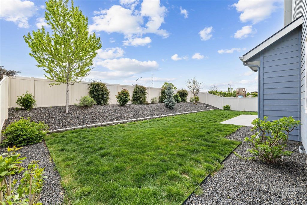 Photo of 4888 N Predo Ave, Meridian, ID 83646 (MLS # 98983867)
