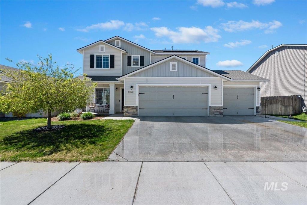 Photo of 19645 Stowe Way, Caldwell, ID 83605 (MLS # 98981248)