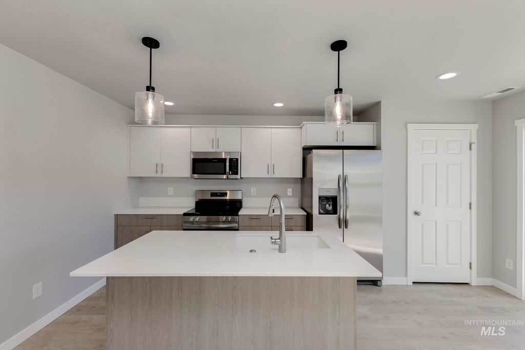 Photo of 105 Bighorn St, Horseshoe Bend, ID 83629 (MLS # 98963156)