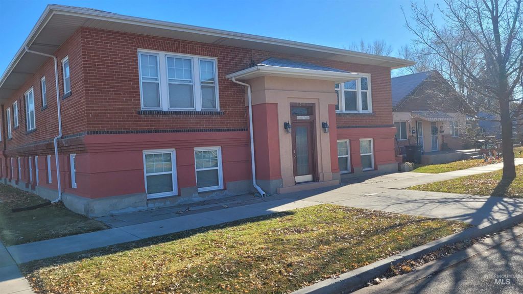 Photo of 1501 Miller Ave #3, Burley, ID 83318 (MLS # 98947325)