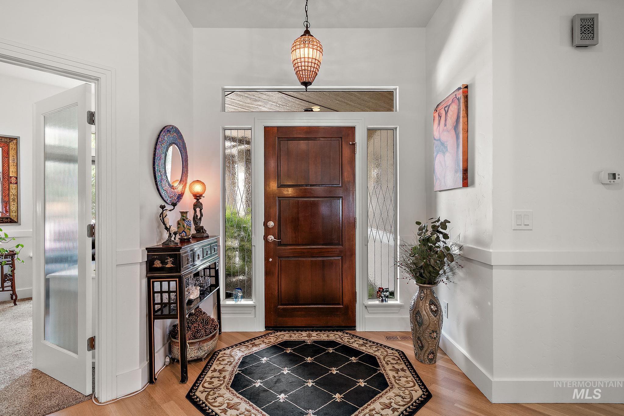 4052 N Dashwood Place