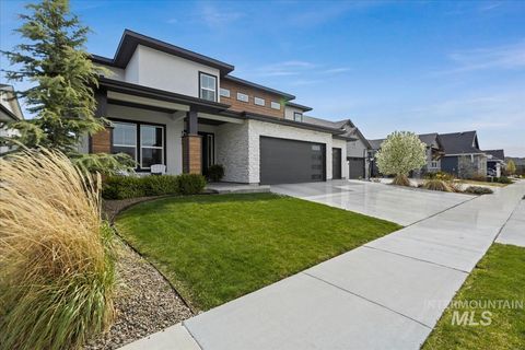 Photo of 8749 W Suttle Lake Dr, Boise, ID 83714 (MLS # 98944258)