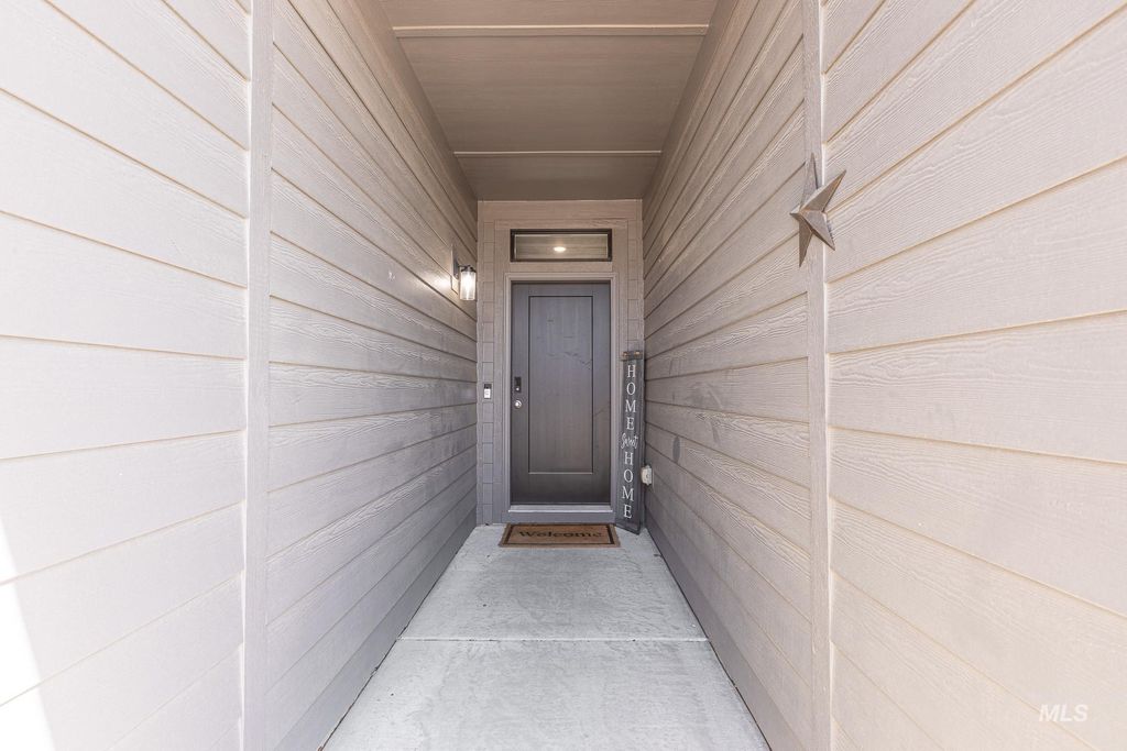 Photo of 13546 Nisene Dr, Caldwell, ID 83607 (MLS # 98966607)