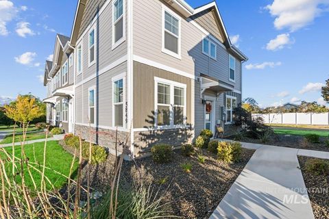 Photo of 5849 S Carlburg Ln, Boise, ID 83709 (MLS # 98965930)