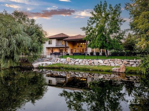 Photo of 875 W Watersford Dr, Eagle, ID 83616 (MLS # 98961398)