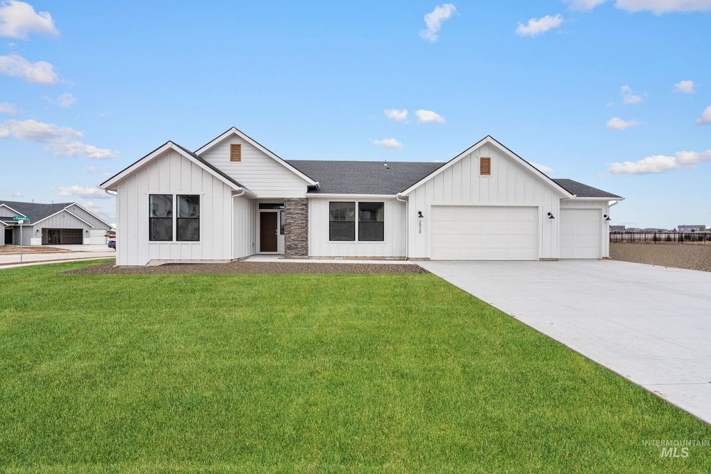 Photo of 1064 W Cub River Dr, Meridian, ID 83642 (MLS # 98986286)