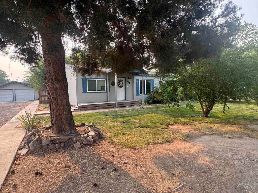 Photo of 847 N. 6th Street, Payette, ID 83661 (MLS # 98996817)