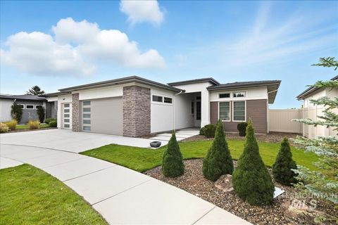 Photo of 569 W Carnelian Lane, Eagle, ID 83616 (MLS # 98961766)