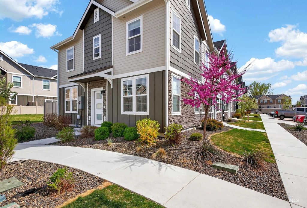 Photo of 10698 W Springgold Ln, Boise, ID 83709 (MLS # 98981146)