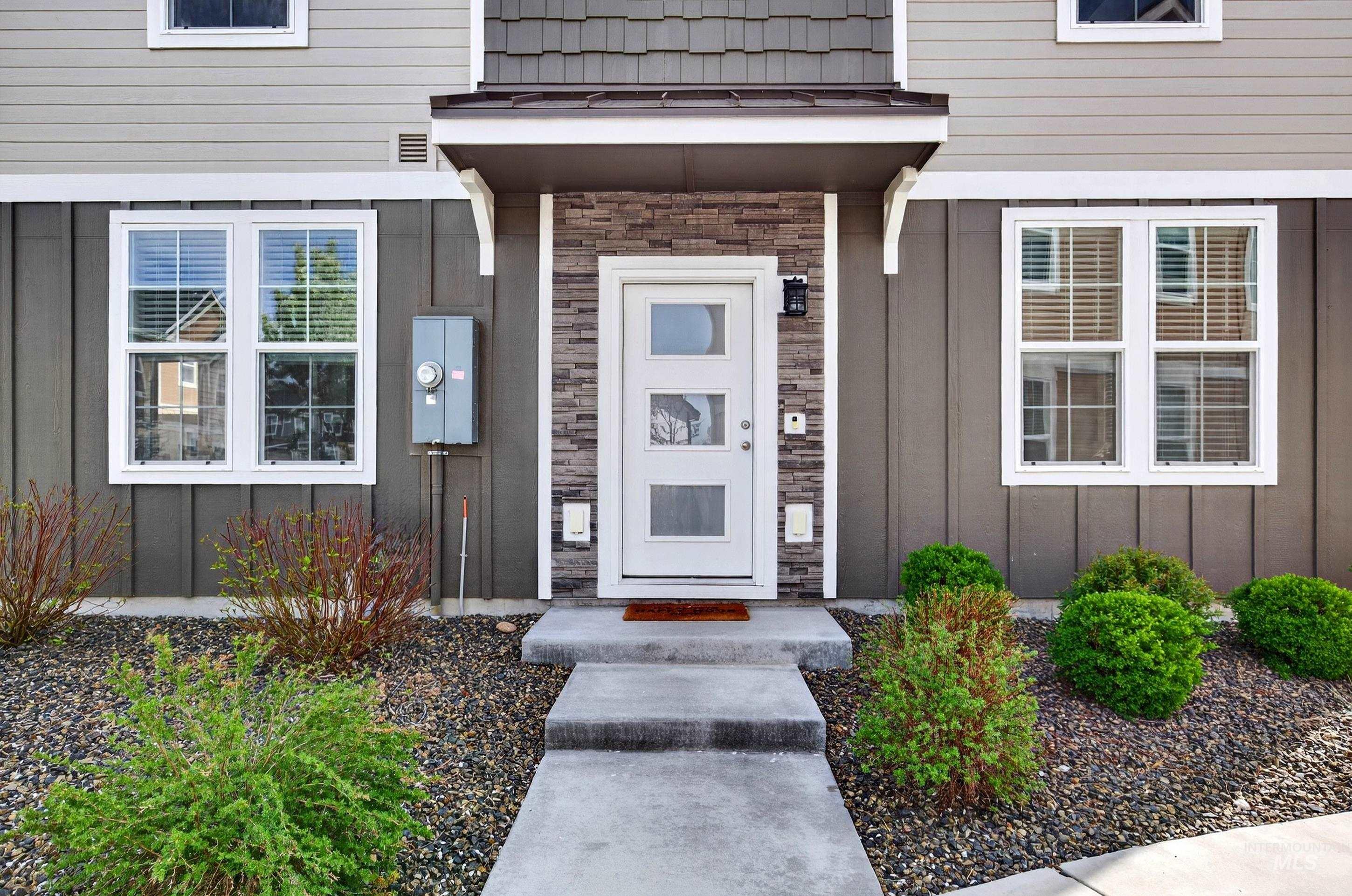 10698 W Springgold Ln.