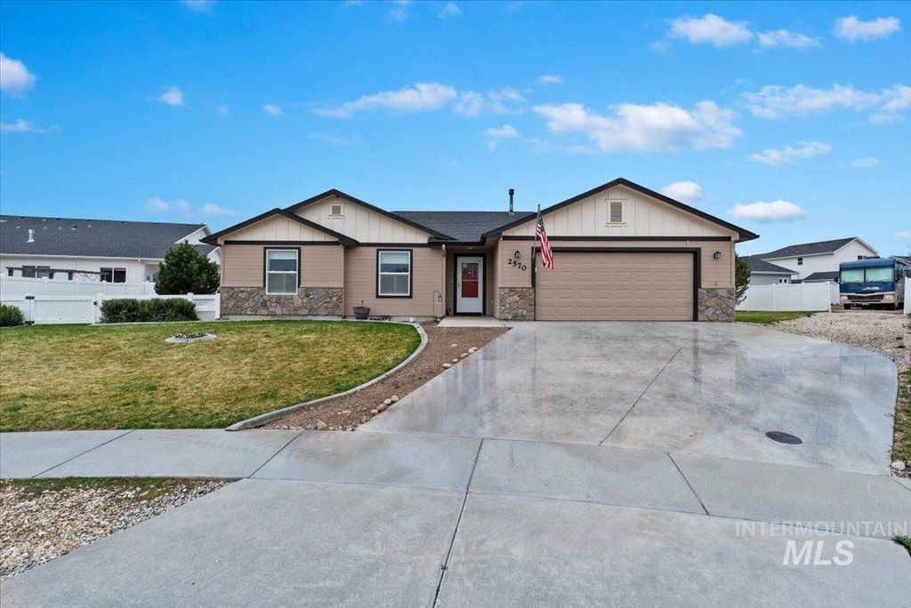 Photo of 2570 Driftwood Pl, Payette, ID 83661 (MLS # 98978376)