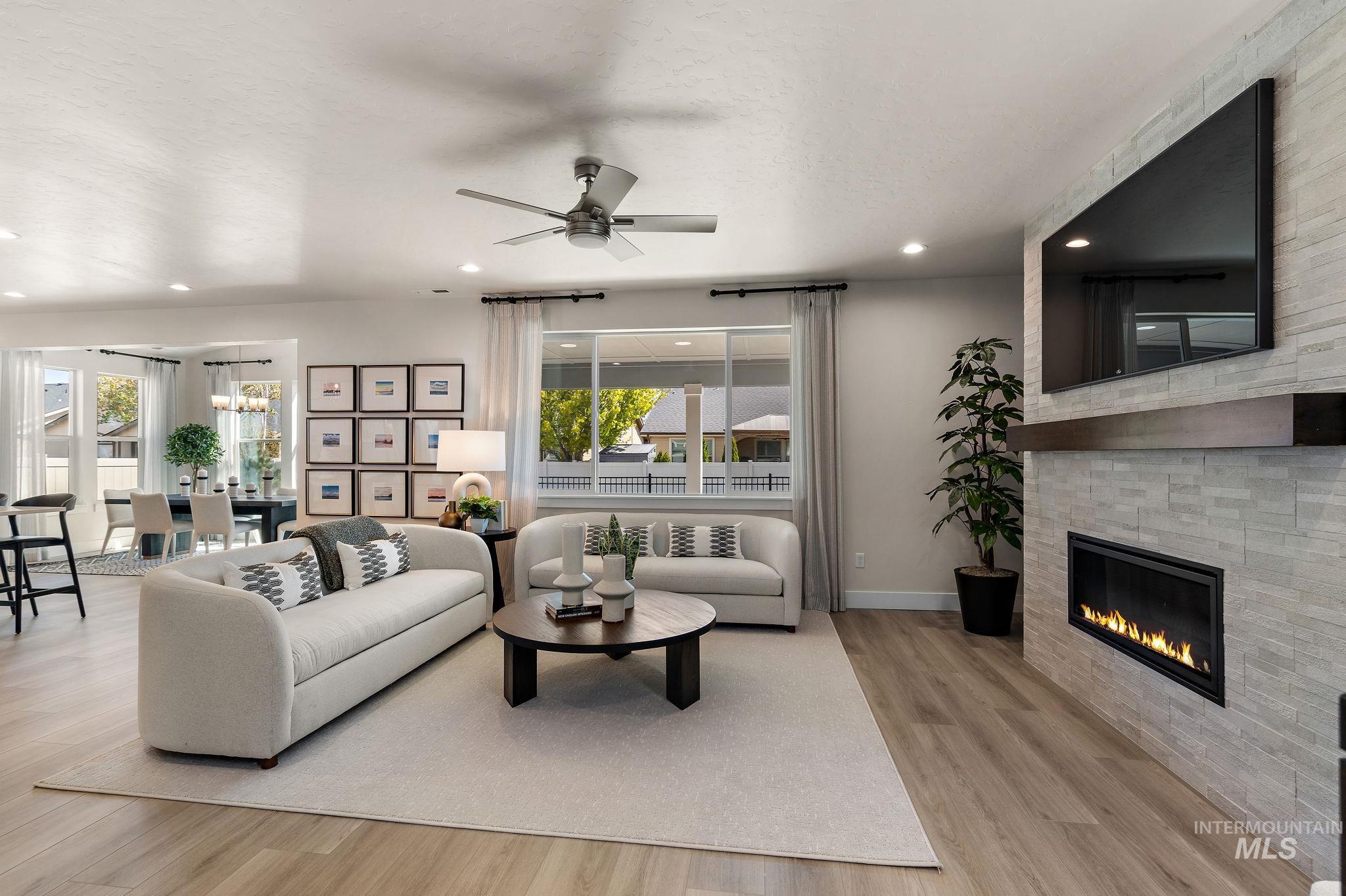 2315 N Silver Wolf Pl