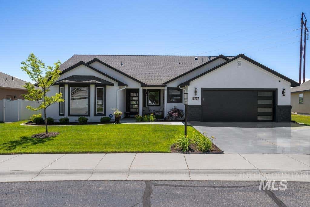 Photo of 3707 S Edgeview Dr, Nampa, ID 83686 (MLS # 98997270)