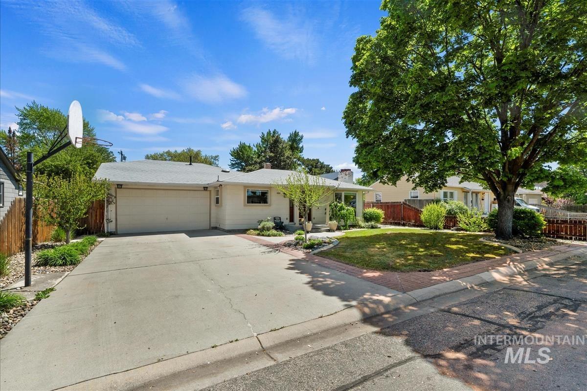 1418 S Empire Way