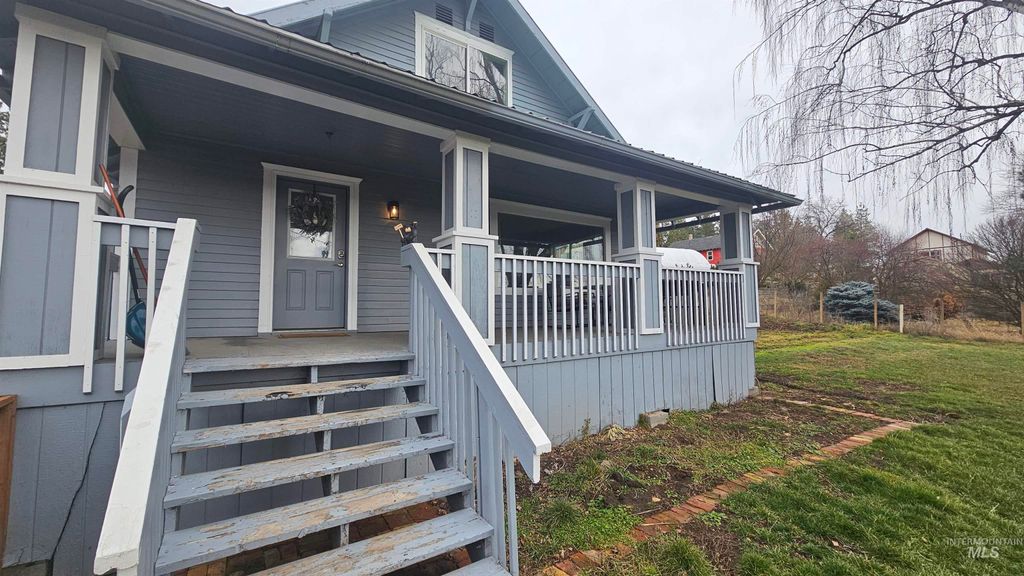 Photo of 1600 Highway 6, Potlatch, ID 83855 (MLS # 98973512)