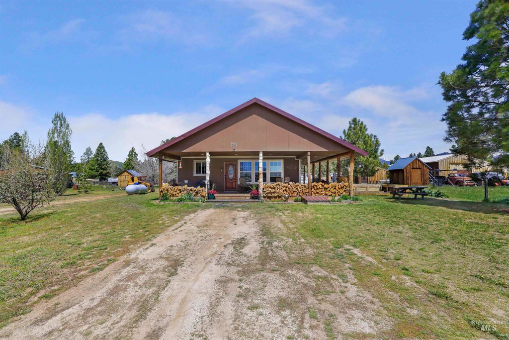 Photo of 70 E Prairie Road, Prairie, ID 83647 (MLS # 98985647)