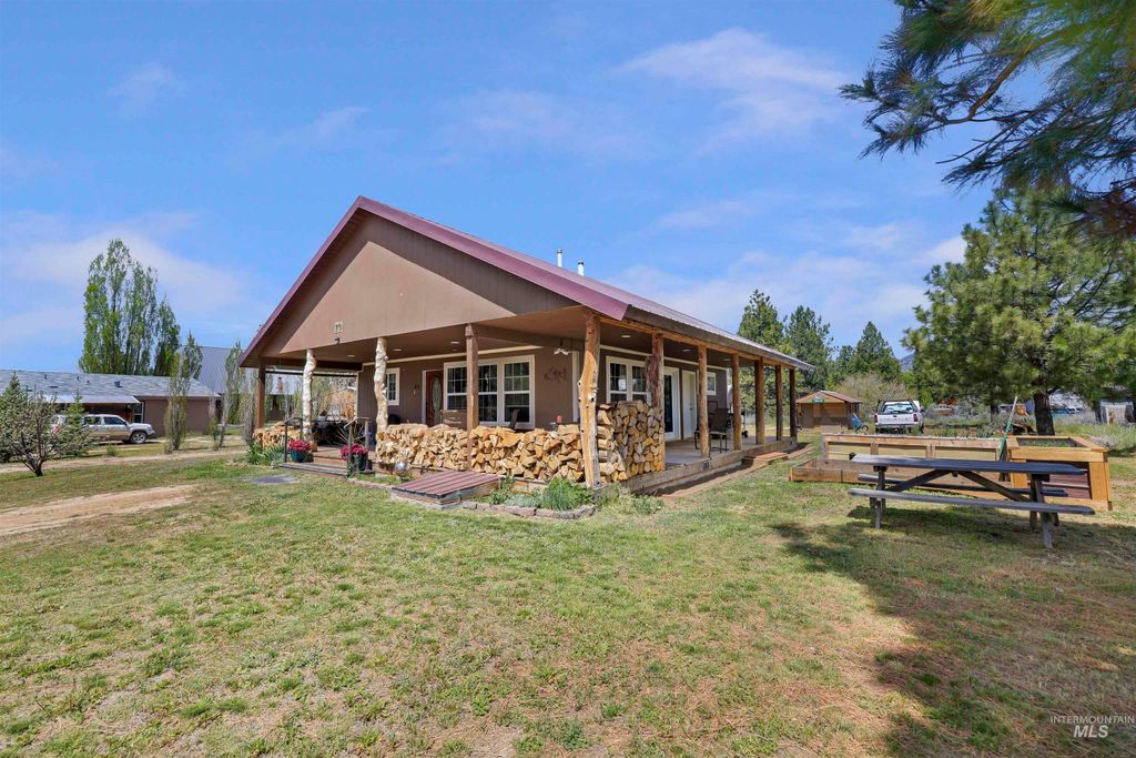Photo of 70 E Prairie Road, Prairie, ID 83647 (MLS # 98985647)