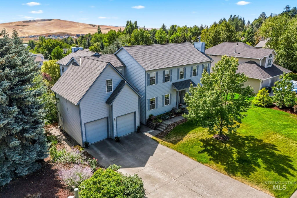 Photo of 1672 Appaloosa Rd, Moscow, ID 83843 (MLS # 98999278)