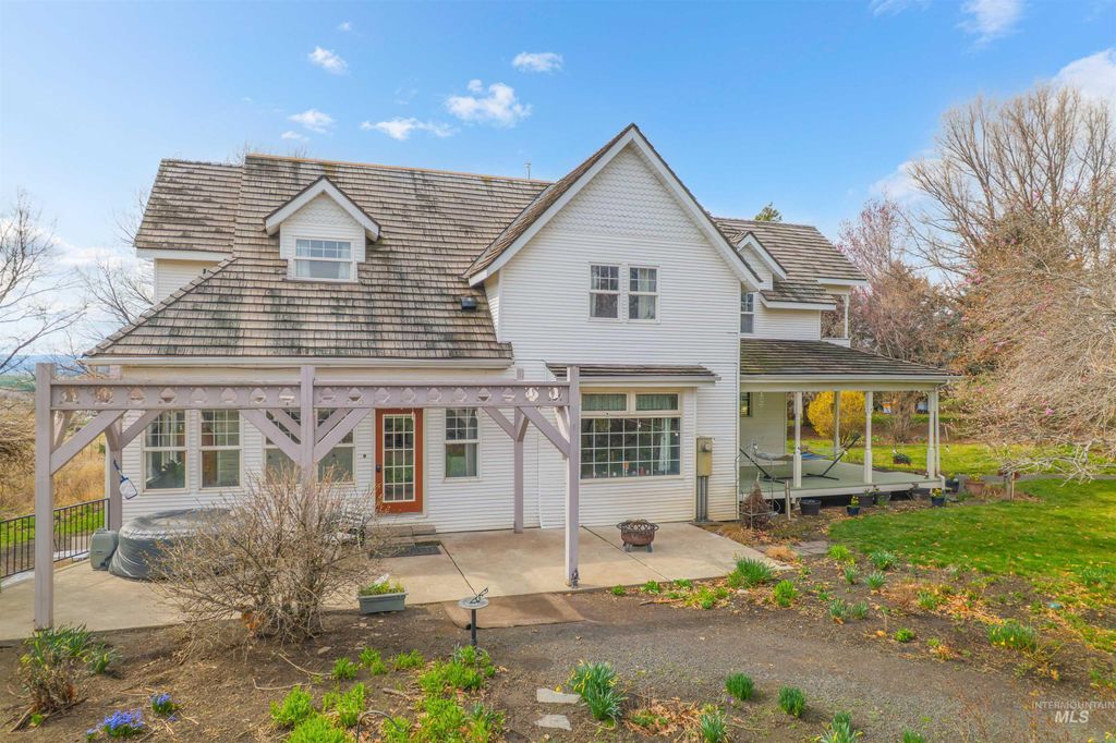 Photo of 2134 Hemlock Ave, Lewiston, ID 83501 (MLS # 98964026)
