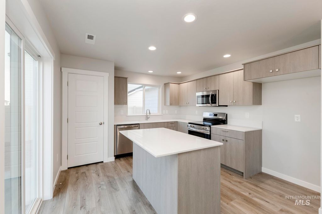 Photo of 1104 Webb Brook St, Middleton, ID 83644 (MLS # 98965848)