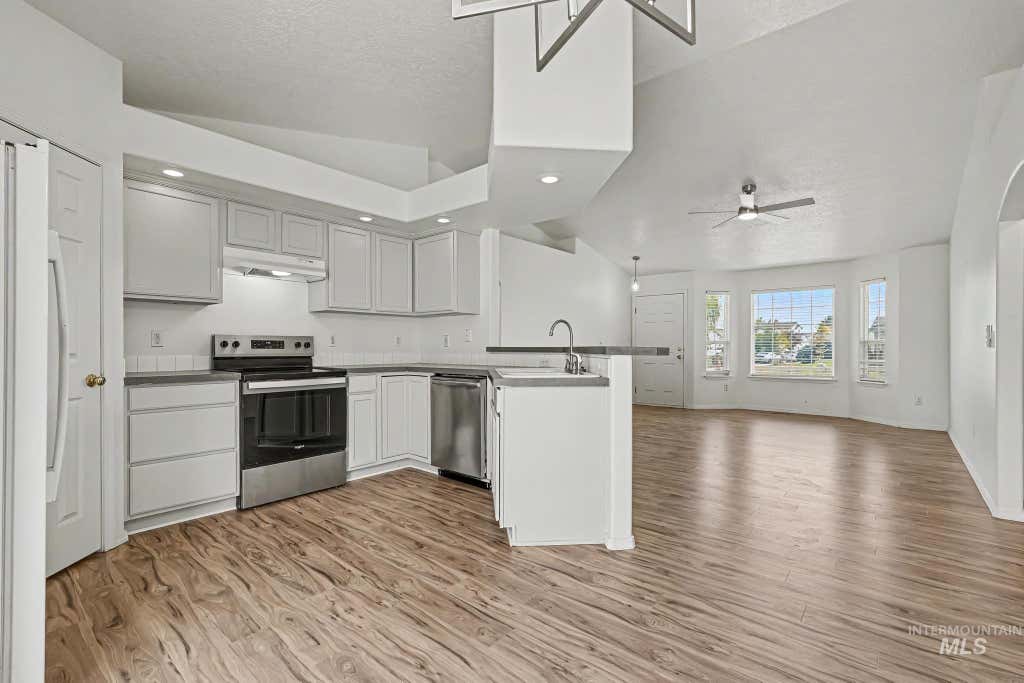 Photo of 4702 Layton AVE, Caldwell, ID 83607 (MLS # 98997292)