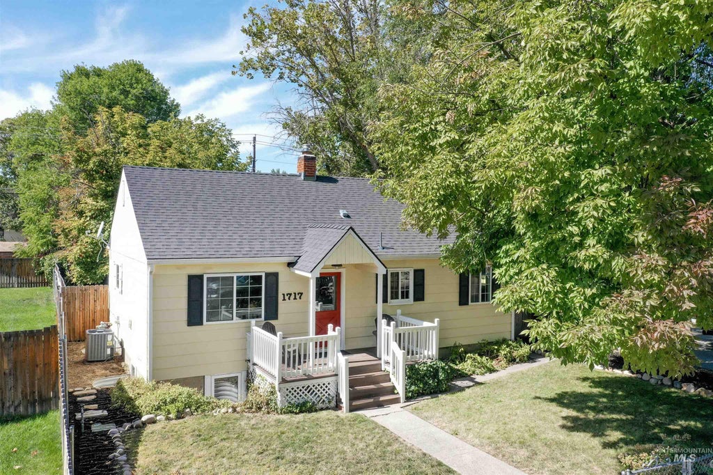 Photo of 1717 S Euclid Ave, Boise, ID 83706 (MLS # 99001228)