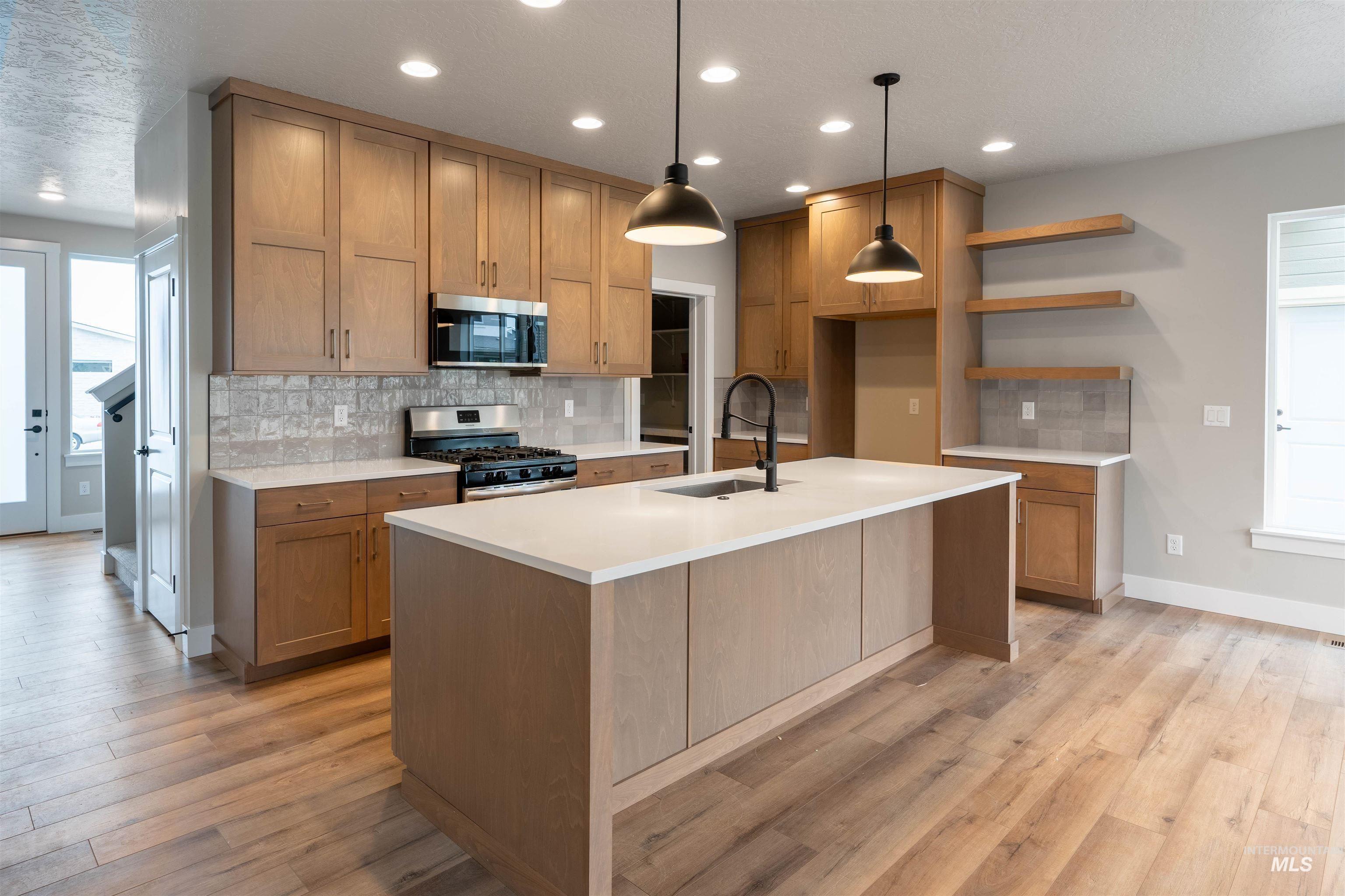 1415 W Tiger Eye Street