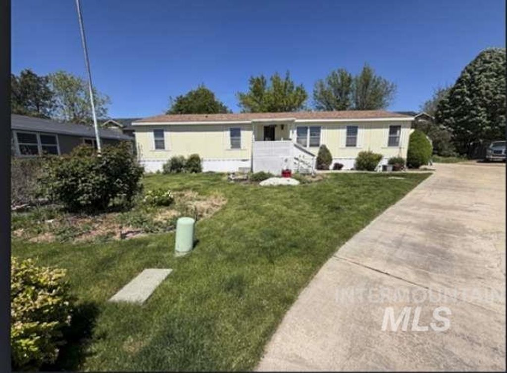 Photo of 11228 W Azure Ln, Boise, ID 83713 (MLS # 98985573)