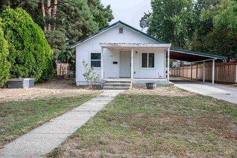Photo of 721 E Main St, Emmett, ID 83617 (MLS # 98963619)