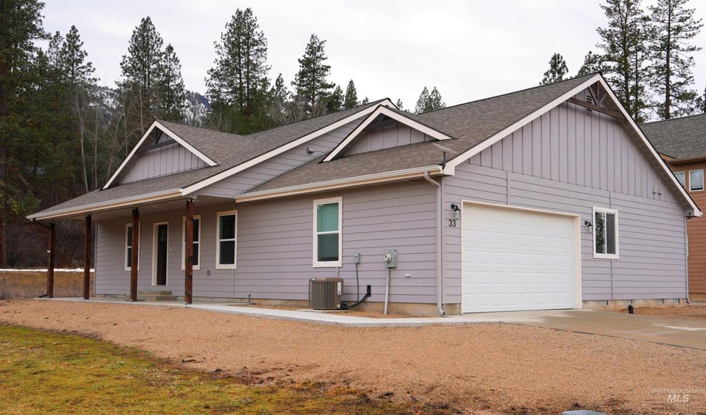 Photo of 33 Wapiti Ct, Garden Valley, ID 83622 (MLS # 98973582)