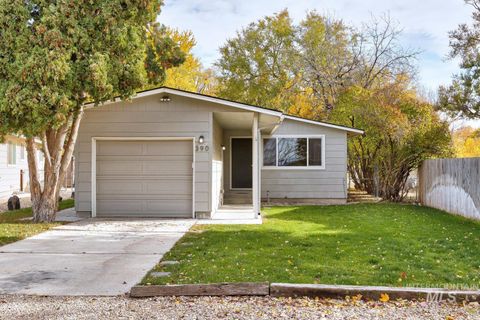 Photo of 390 N. Cleveland Ave, Kuna, ID 83634 (MLS # 98966894)