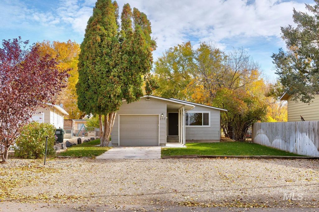 Photo of 390 N. Cleveland Ave, Kuna, ID 83634 (MLS # 98966894)