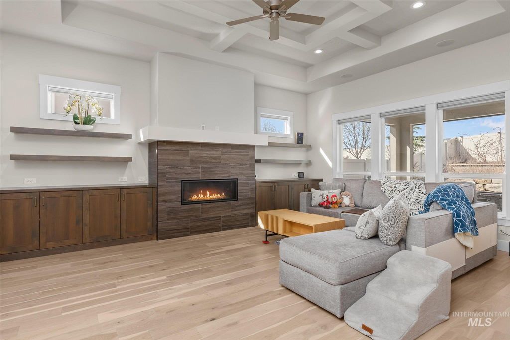 Photo of 3329 N Cherry Laurel Way, Star, ID 83669 (MLS # 98979332)