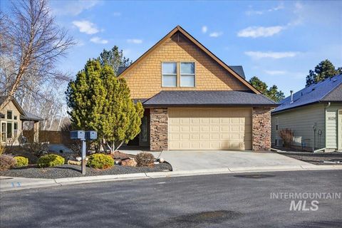 Photo of 6131 N Hazelbrook Ln, Garden City, ID 83714 (MLS # 98975591)