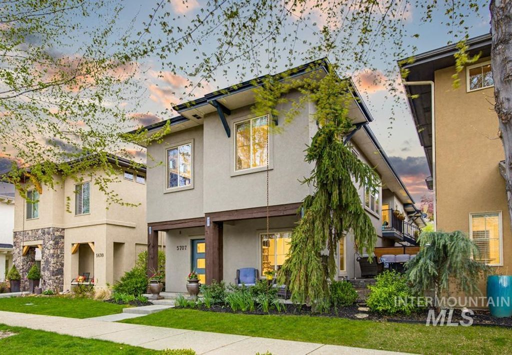 Photo of 5707 W Hidden Springs Dr, Boise, ID 83714 (MLS # 98981939)