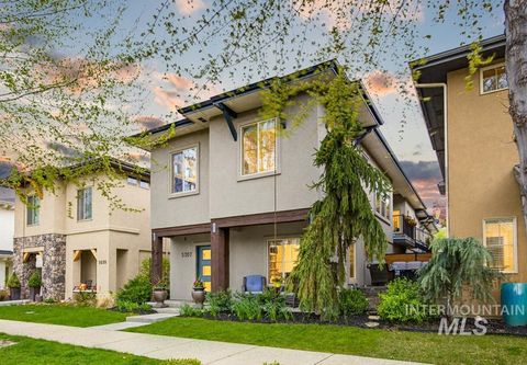 Photo of 5707 W Hidden Springs Dr, Boise, ID 83714 (MLS # 98981939)