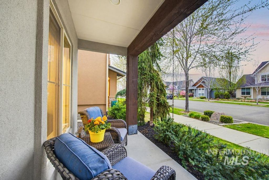 Photo of 5707 W Hidden Springs Dr, Boise, ID 83714 (MLS # 98981939)