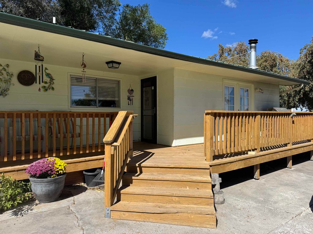 Photo of 794 Park Ave, Twin Falls, ID 83301 (MLS # 98961741)