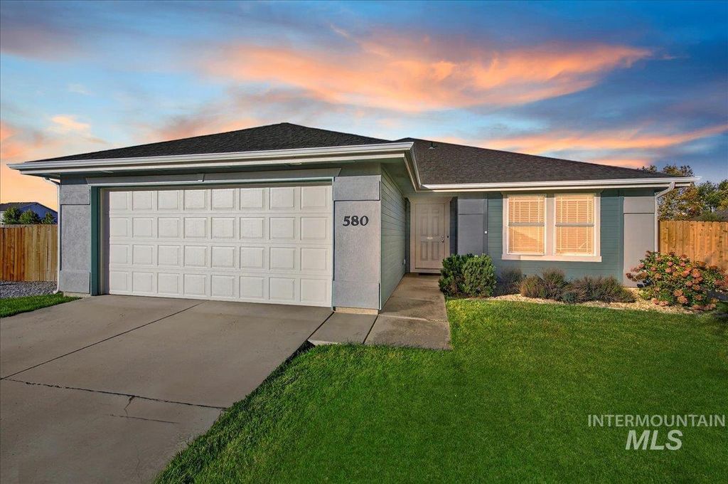 Photo of 580 N Tyborne Pl, Star, ID 83669 (MLS # 98968059)