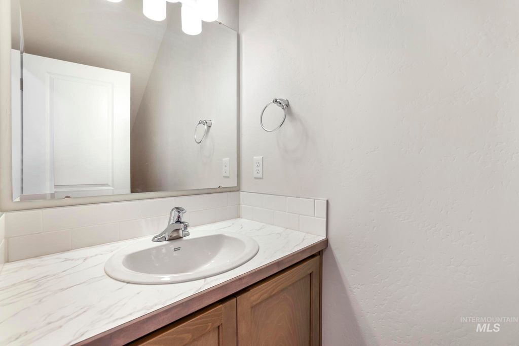 Photo of 1542 Kenyon Rd, Twin Falls, ID 83301 (MLS # 98952045)