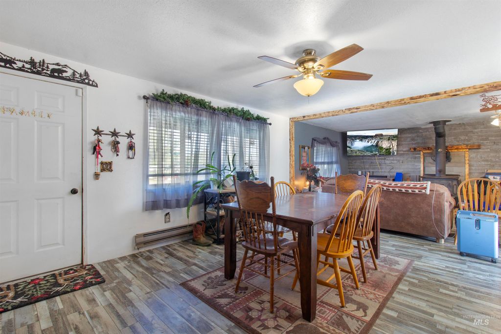 Photo of 636 Main St N, Hansen, ID 83334 (MLS # 98983799)