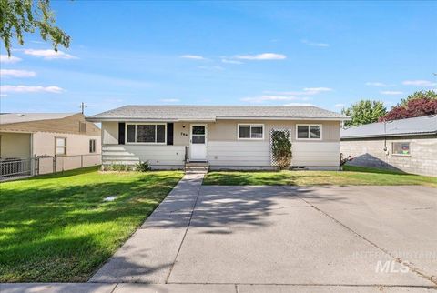 Photo of 706 10th Avenue, Jerome, ID 83338 (MLS # 98953193)