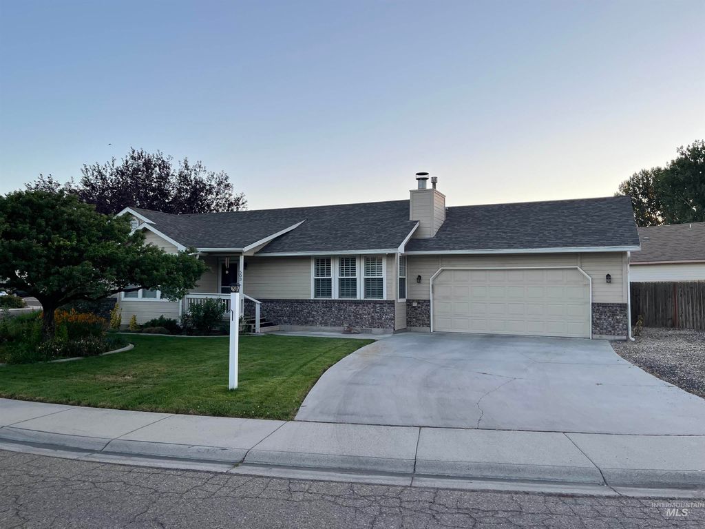 Photo of 503 Purple Sage Dr, Nampa, ID 83651 (MLS # 98993442)