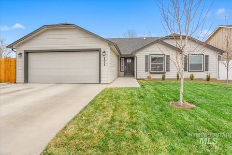Photo of 171 S Fuji Ave, Emmett, ID 83617 (MLS # 98973422)