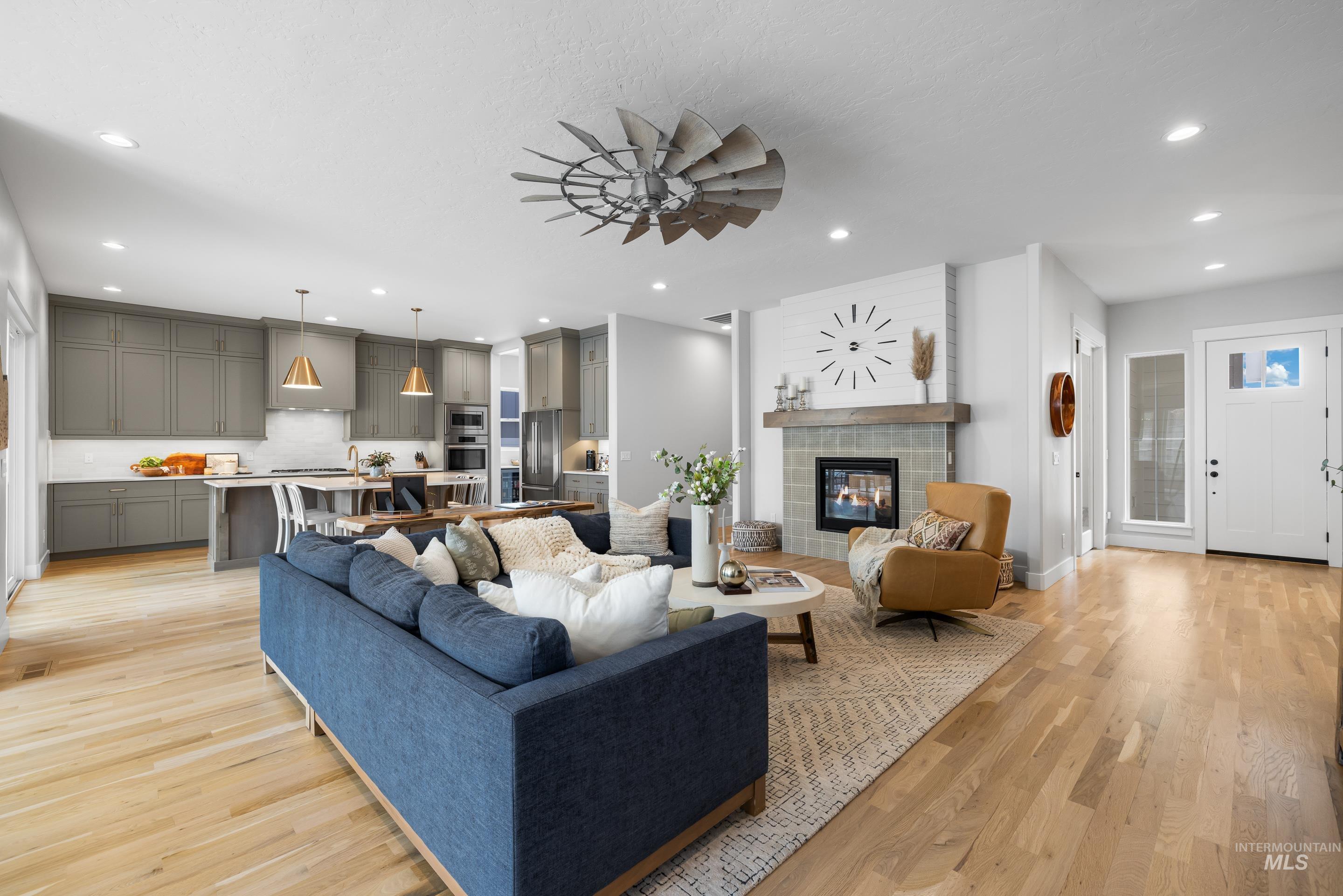 13427 N Hazel Grouse Way